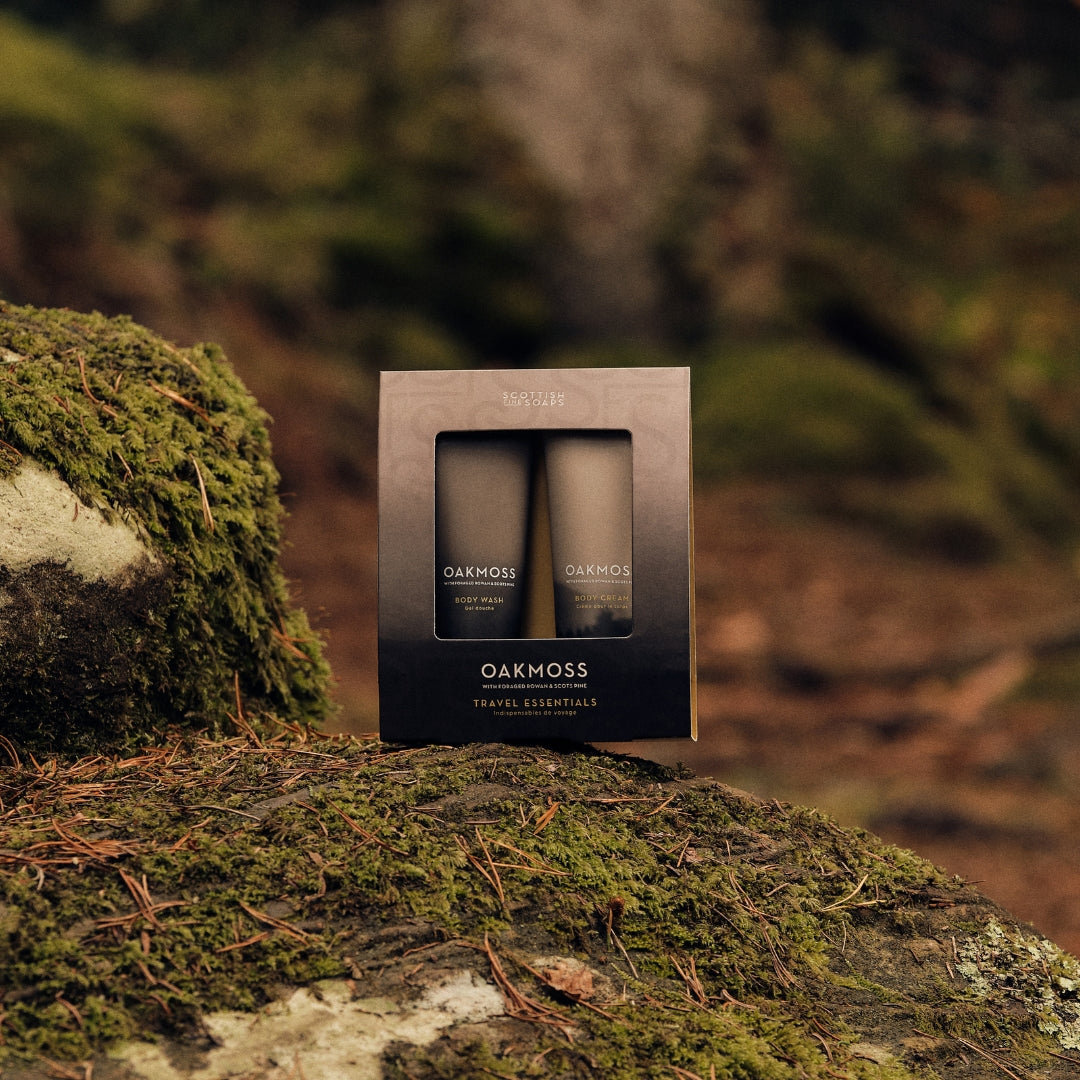 Scottish Fine Soaps Oakmoss zestaw podróżny 2x75 ml drzewny