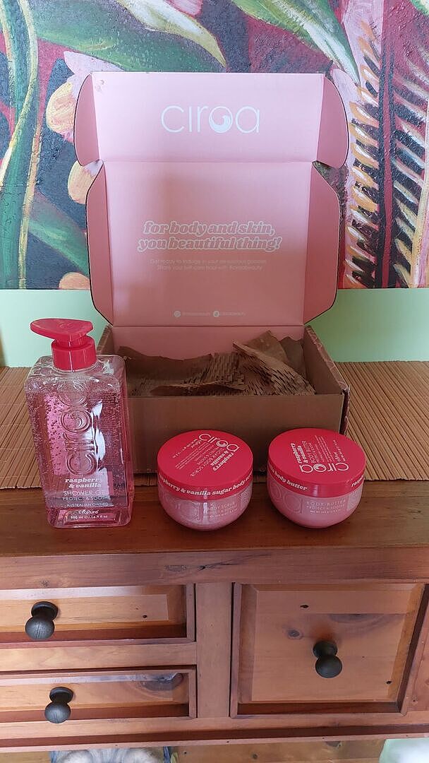 Ciroa Raspberry Vanilla zestaw malina wanilia nawilżający