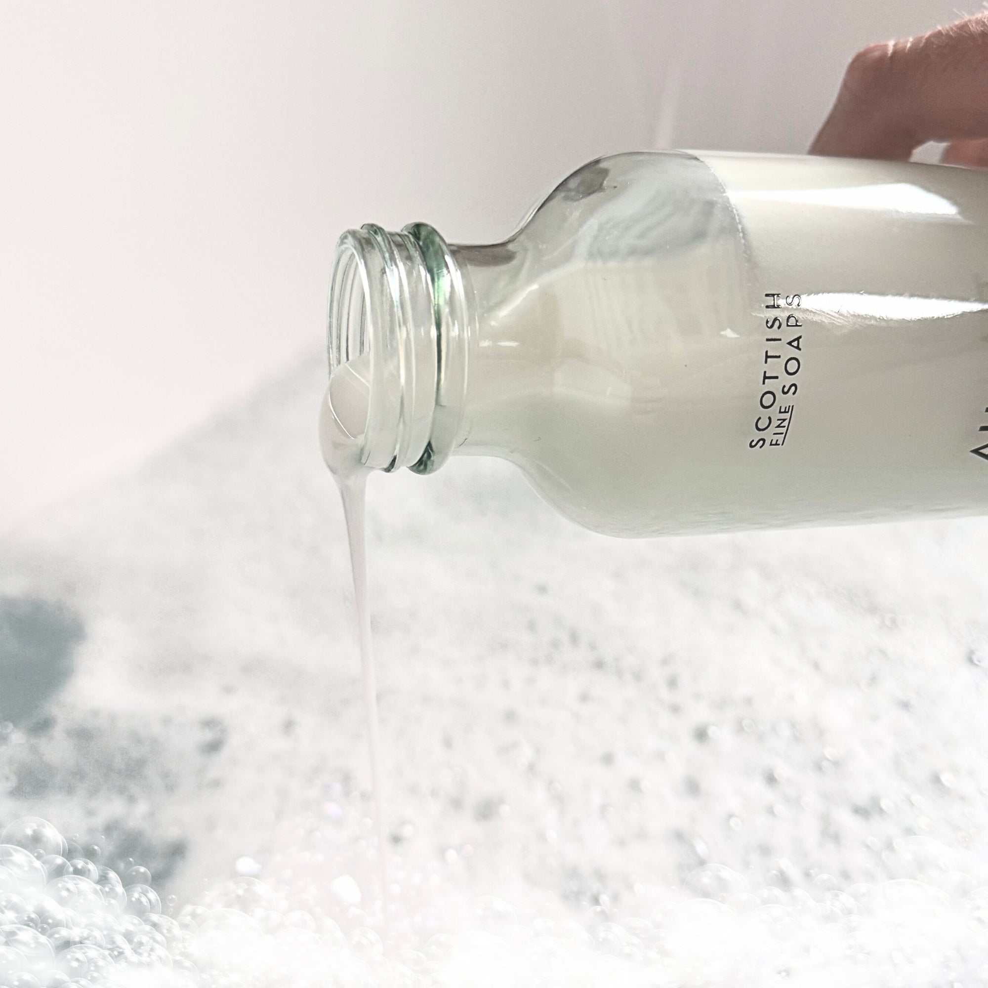 Scottish Fine Soaps Au Lait mleczko do kąpieli 440 ml owsiane