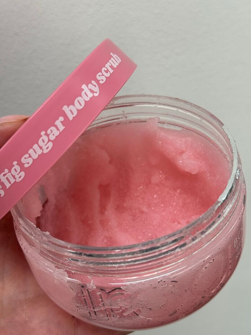 Ciroa Strawberry & Fig peeling do ciała 350 g wygładzający
