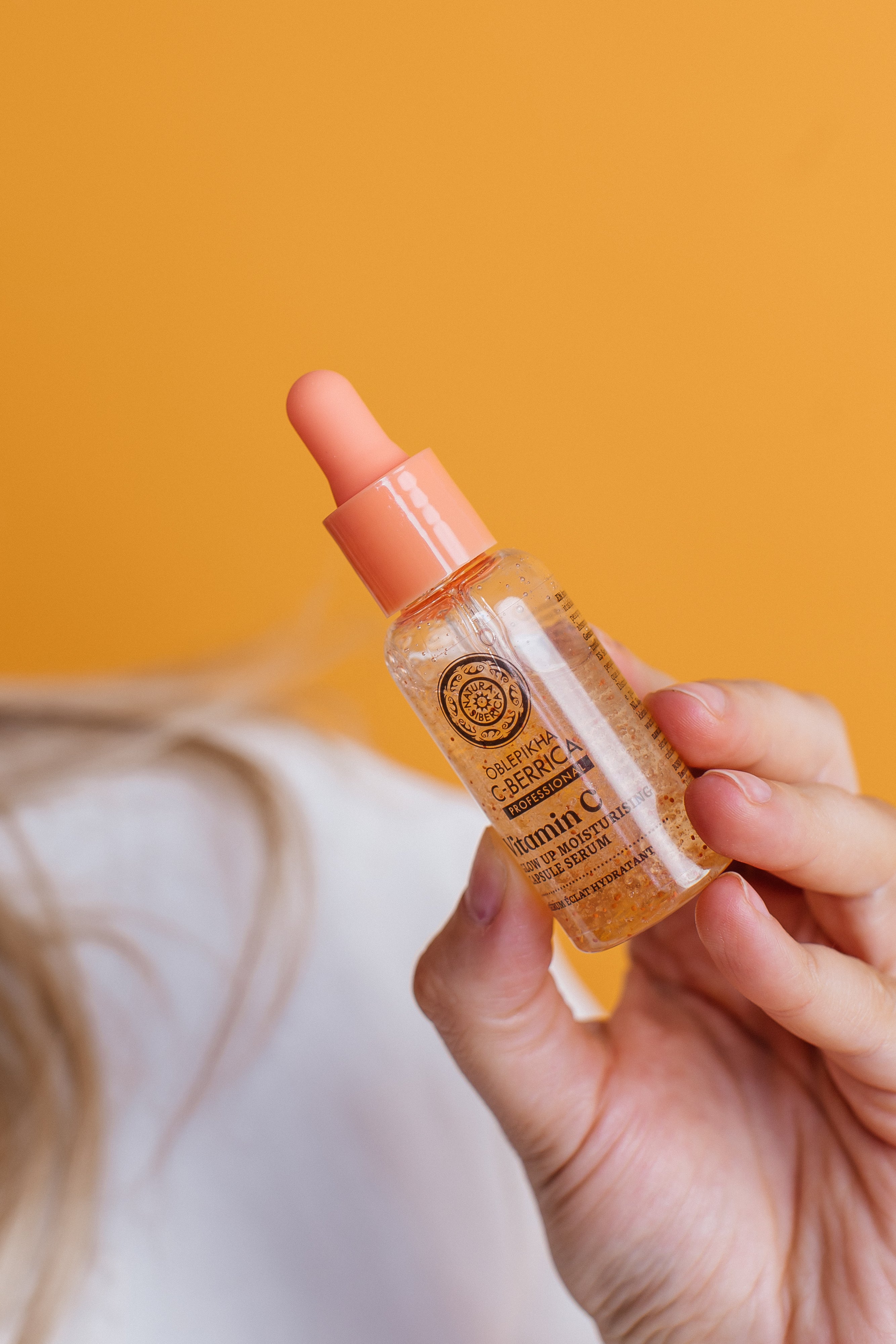 Taiga Siberica Glow Up serum do twarzy w kapsułkach rozświetlające