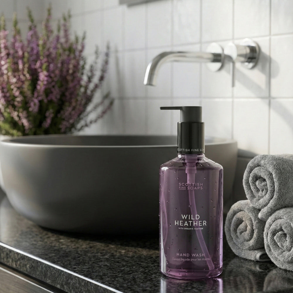 Scottish Fine Soaps Wild Heather mydło do rąk 300 ml wrzosowe