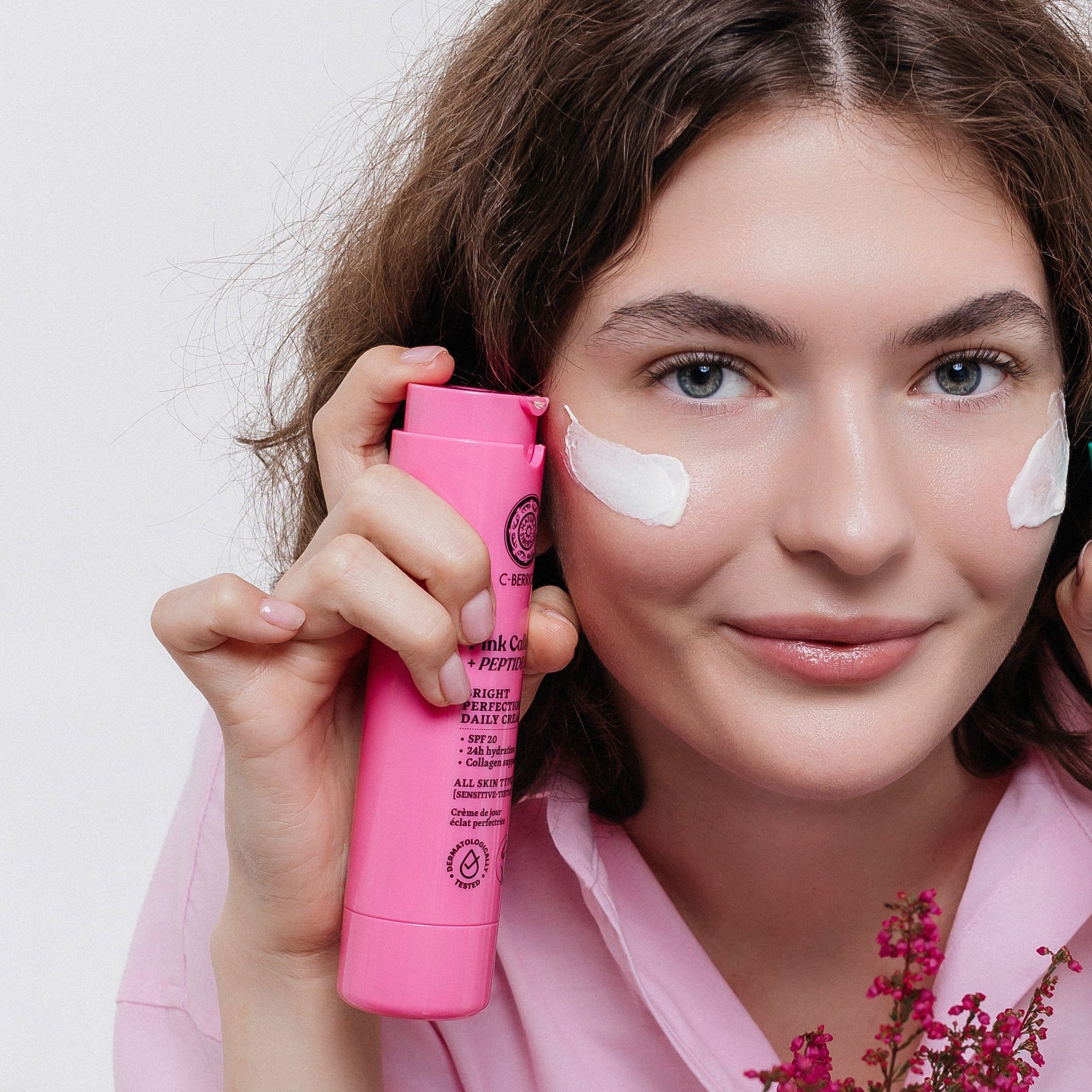 Taiga Siberica Bright Perfection krem do twarzy SPF20 nawilżający
