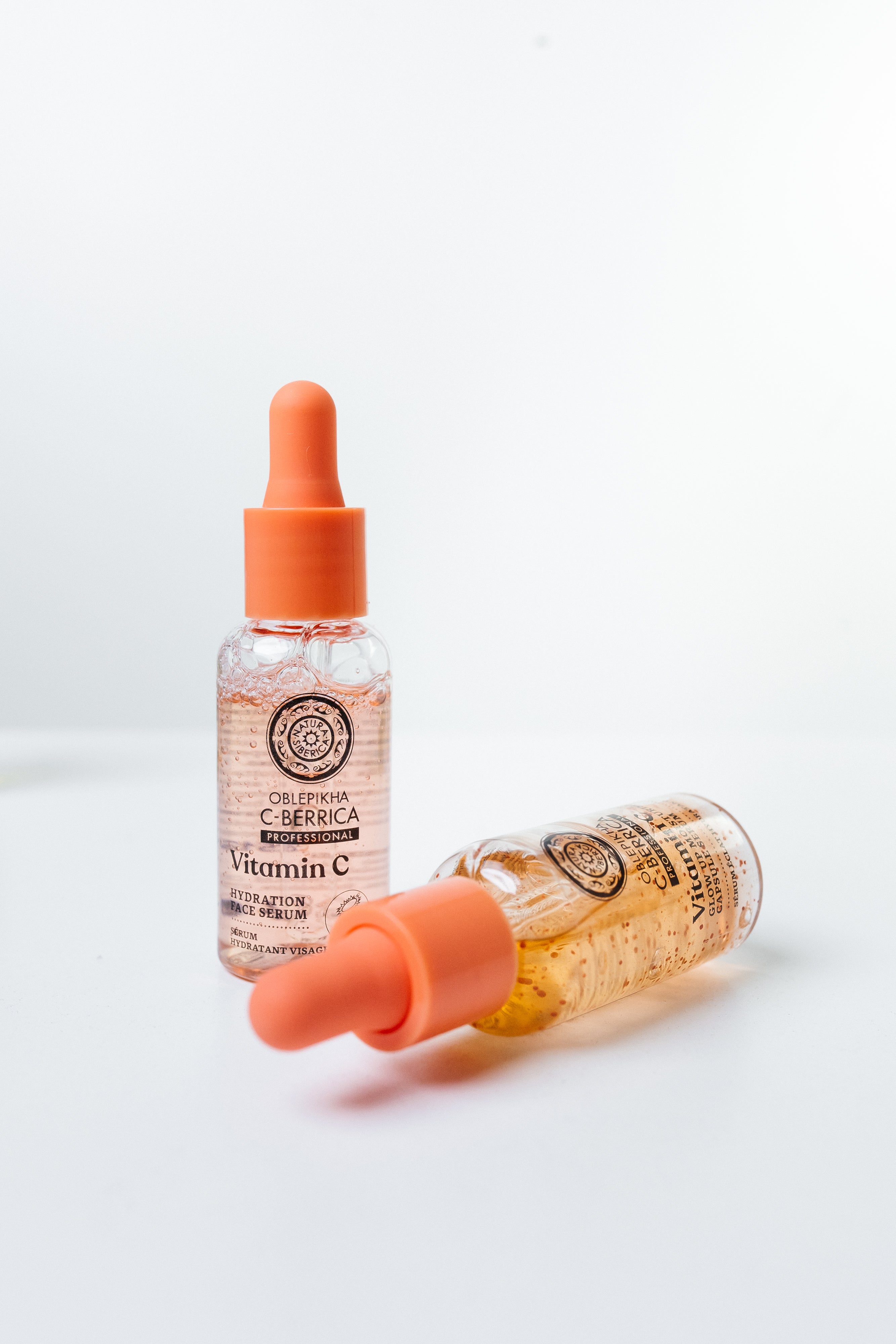 Taiga Siberica Glow Up serum do twarzy w kapsułkach rozświetlające