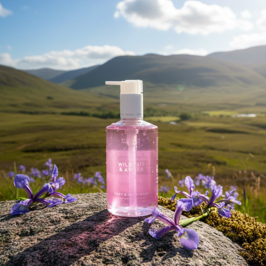 Scottish Fine Soaps Wild Iris Amber żel 300 ml kwiatowy